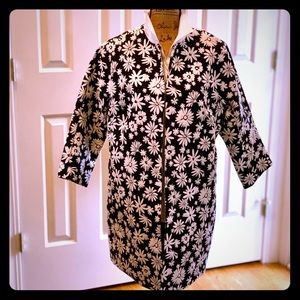 Black with White flowers duster coat. (Woman’s)